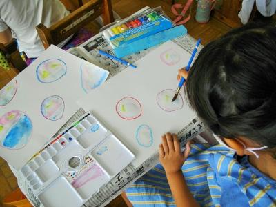 しゃぼん玉を描きました 2年生 丹波市立小中学校ポータルサイト