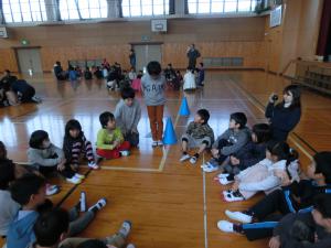 丸くなって自己紹介