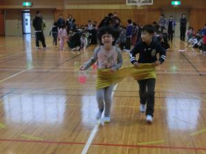 く