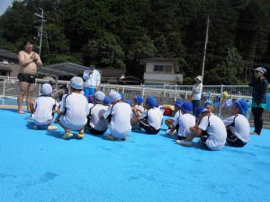 着衣水泳
