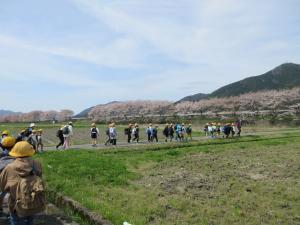 ［甲賀山公園へ向けて出発！］