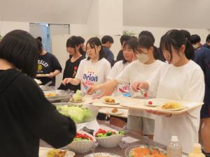夕食