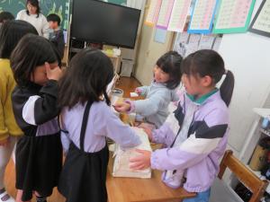どんぐりくじ引き屋さん