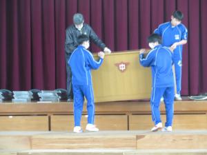 愛校1