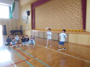 紙飛行機大会　対戦３