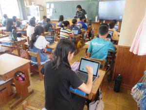 音楽の時間にタブレット