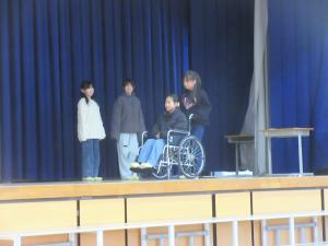 4年生人権総合発表会
