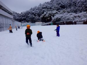 雪遊び１