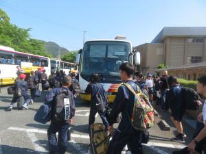 校外学習出発