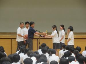 全校集会