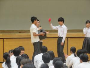 全校集会