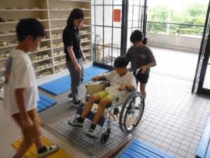 車いす体験４