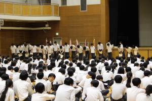 全校集会