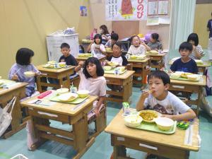 ２年生給食