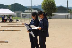 学年演技