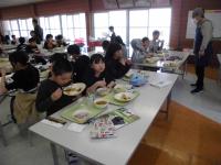 給食