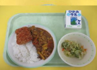 給食（カツカレー）