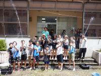 7月13日　6年学年活動　竹水鉄砲で遊ぼう